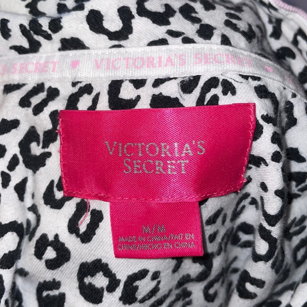 **SOLD ON MARKETPLACE ❤️Soft and sexy Victoria’s Secret cotton robe - Picture 8 of 10